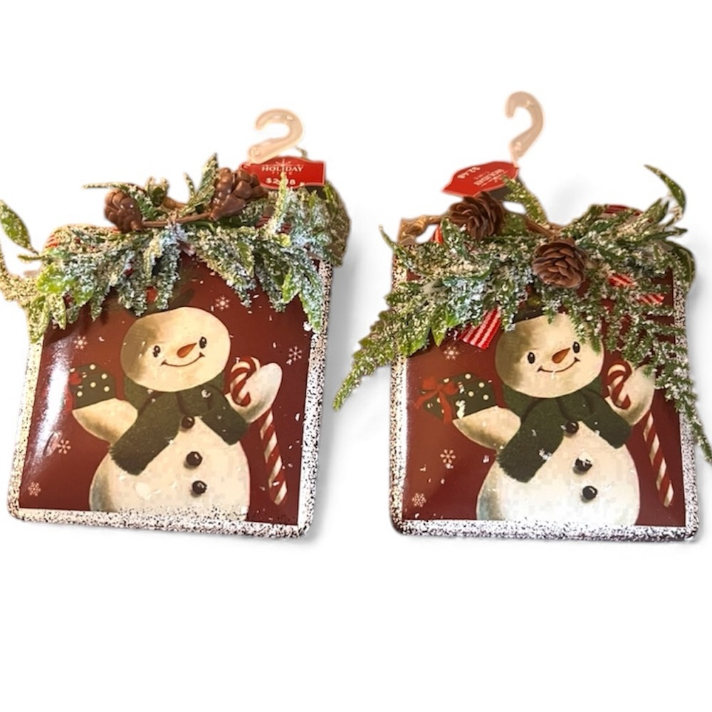 Holiday Time Snowman Wall Plaques Set of 2 – Frosted Pine & Candy Cane Christmas